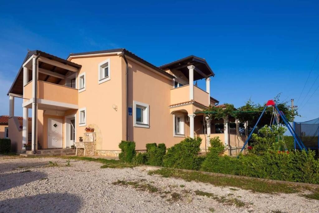 Comfortable Apartment Near Pula Marčana Exterior foto